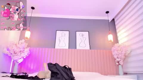 babe_sophiee online show from December 2, 3:49 am