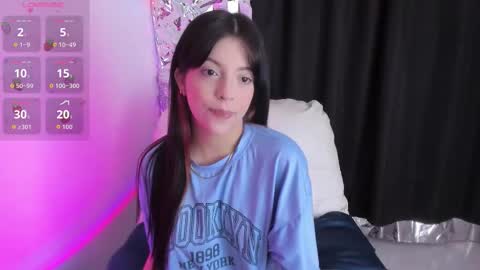 Queen B online show from December 19, 6:25 pm