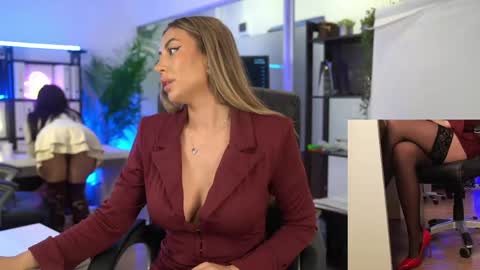 Olivia and Lexi online show from May 23, 4:52 am