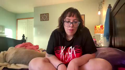 blue online show from April 9, 2:15 am