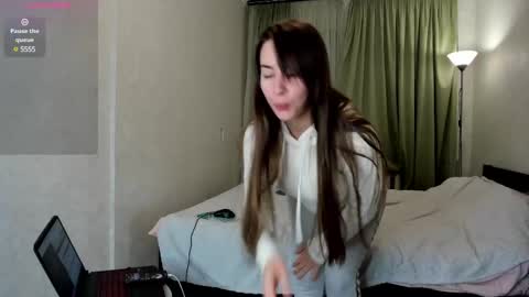 EVA online show from February 22, 9:37 pm