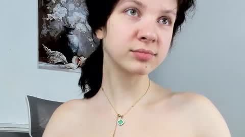 Snapshot of baby_evalena chatting on September 22, 5:44 am Evalena maybe just Eva online show from September 22, 5:44 am