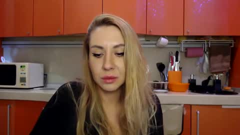 Diva x  online show from February 13, 9:50 pm