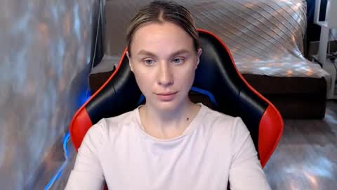 baby_kitte online show from March 18, 5:46 am