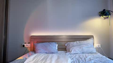 mei online show from February 23, 11:01 am