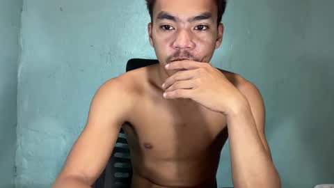 baby_razell online show from August 4, 2:51 am