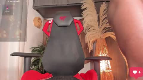 FOLLOW ME  online show from February 1, 9:01 pm