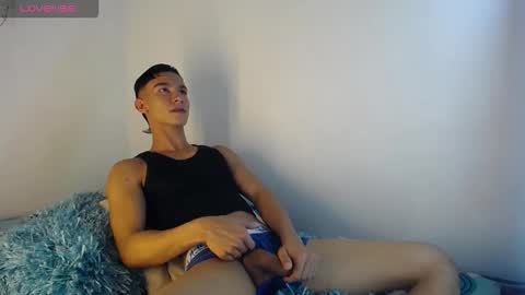 Snapshot of babyandy_x chatting on October 11, 1:43 am babyandy_x online show from October 11, 1:43 am