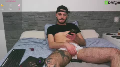 Snapshot of babycityboy chatting on December 5, 9:22 am BabyCityBoy online show from December 5, 9:22 am