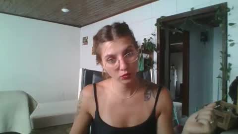 babydemon6 online show from January 12, 2:35 pm