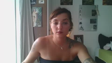 babydemon6 online show from February 19, 6:00 pm