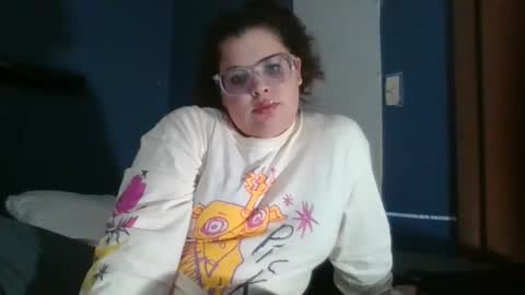 Snapshot of babyelle0 chatting on December 1, 11:07 pm Your Highness Elle online show from December 1, 11:07 pm