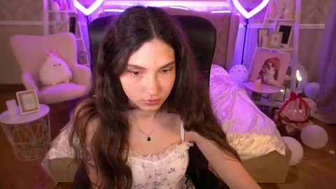Snapshot of babyflowerr chatting on March 6, 4:08 am Sasha online show from March 6, 4:08 am