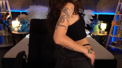 Sasha online show from November 26, 8:05 pm