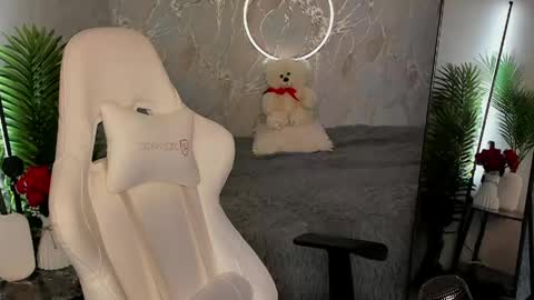 Sophia online show from May 25, 2:28 am