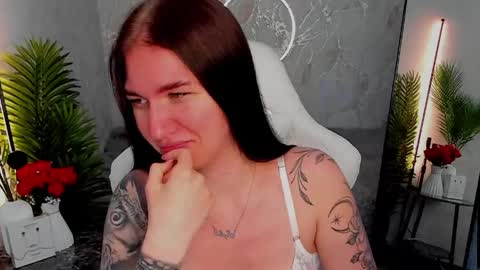 Sophia online show from June 1, 1:40 am