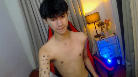 Snapshot of babymasterbater chatting on October 5, 9:50 am call me james online show from October 5, 9:50 am