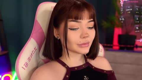 Snapshot of babyroxynill chatting on October 9, 9:31 pm Nika online show from October 9, 9:31 pm