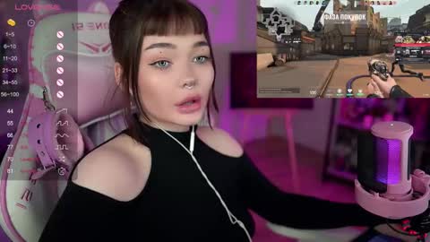Snapshot of babyroxynill chatting on January 16, 1:48 am Nika online show from January 16, 1:48 am