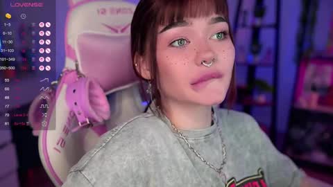 Snapshot of babyroxynill chatting on March 12, 11:22 pm Nika online show from March 12, 11:22 pm