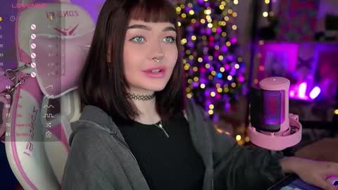 Snapshot of babyroxynill chatting on January 10, 2:04 am Nika online show from January 10, 2:04 am
