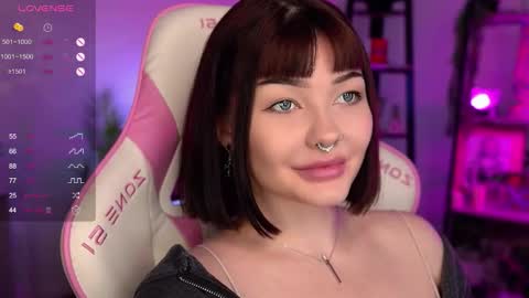 Snapshot of babyroxynill chatting on September 15, 8:43 pm Nika online show from September 15, 8:43 pm