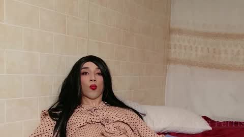 Perla online show from March 25, 7:37 am