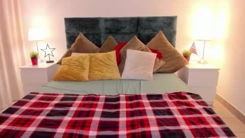 babyyulli online show from March 11, 5:54 am