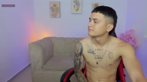 bad_boy__777 online show from March 26, 11:21 pm