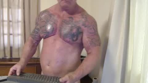 Snapshot of bad_boy_jamie chatting on February 3, 4:57 am bad_boy_jamie online show from February 3, 4:57 am