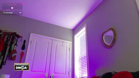 Snapshot of badbabesquirt chatting on October 16, 5:45 pm Alice online show from October 16, 5:45 pm