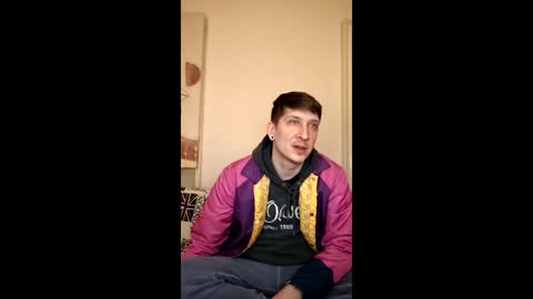 Jess and Danny online show from April 11, 12:48 am