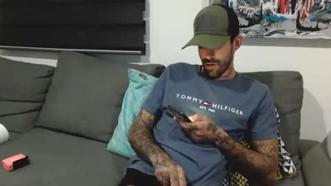 BadCouple  online show from September 20, 4:48 am