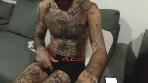 BadCouple  online show from September 29, 4:22 am