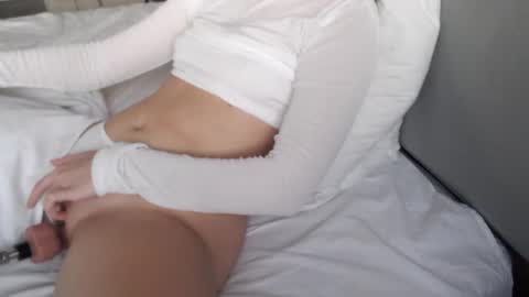 Snapshot of badsusan chatting on September 29, 1:43 pm Susie  online every day except weekends    lets use FACK MACHINE in pvt online show from September 29, 1:43 pm