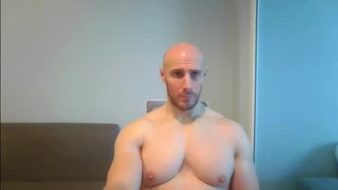 Snapshot of baldyboyy chatting on January 12, 3:07 am baldyboyy online show from January 12, 3:07 am
