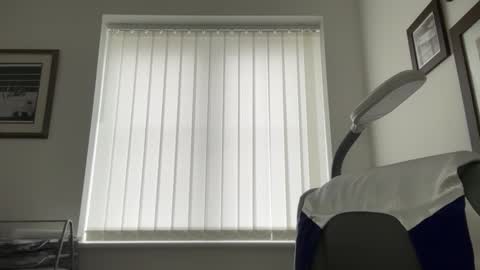 ballsbursting online show from November 3, 8:15 am