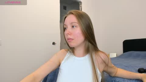Kira online show from May 12, 7:34 pm