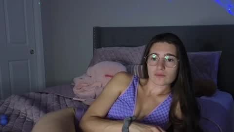 Snapshot of bambifarrina chatting on October 5, 2:53 am bambifarrina online show from October 5, 2:53 am