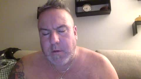 Snapshot of banana5289 chatting on March 1, 10:45 am banana5289 online show from March 1, 10:45 am