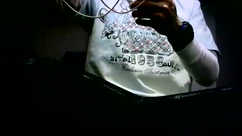 Snapshot of banginondadrumsalldaylong chatting on September 30, 9:42 am banginondadrumsalldaylong online show from September 30, 9:42 am