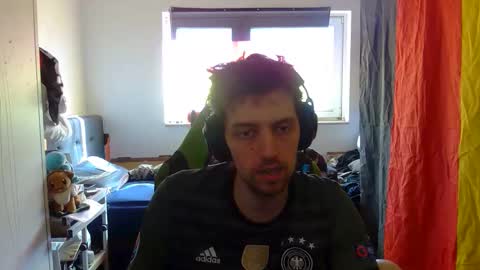 Snapshot of barca200 chatting on October 3, 8:33 am barca200 online show from October 3, 8:33 am