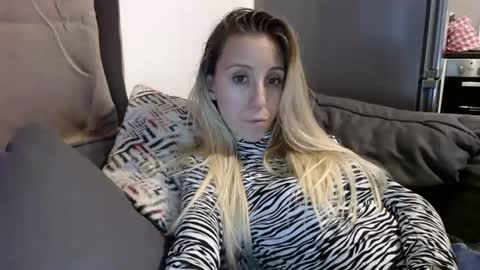 Lena online show from July 27, 5:10 pm