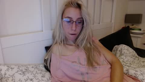 Lena online show from November 4, 7:26 pm