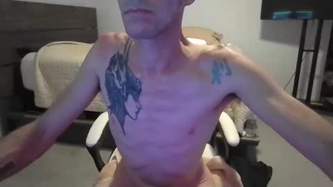 Snapshot of barryblackgun chatting on February 10, 9:58 am barryblackgun online show from February 10, 9:58 am