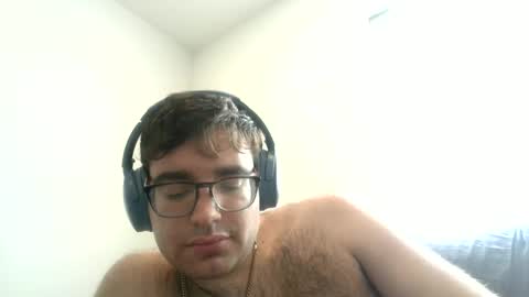 baseballplayerr76 online show from March 29, 7:15 pm