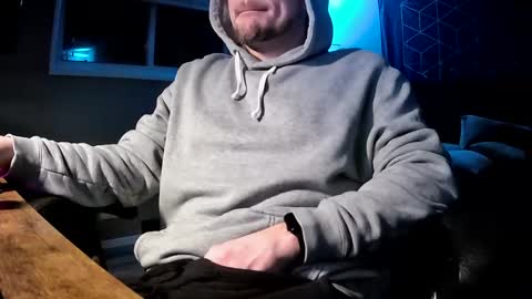 TreeKing online show from February 10, 5:14 am