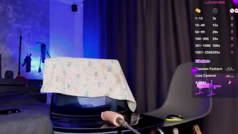 batty_queen online show from March 31, 1:50 am