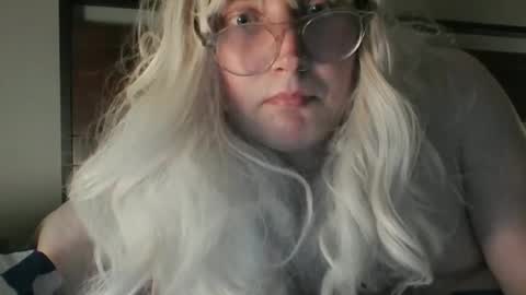 BjBambi online show from December 3, 4:22 pm