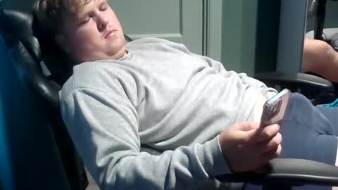 Snapshot of bawly13 chatting on October 14, 7:55 am ray online show from October 14, 7:55 am